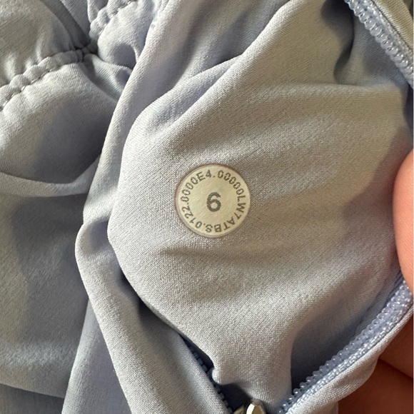 Lululemon Track That Mid-Rise Lined Short 5" Blue Linen SZ 6 - Picture 3 of 7